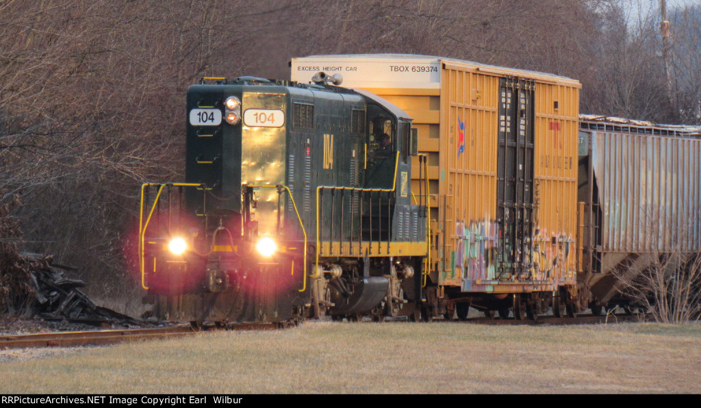 Ohio South Central Railroad (OSCR) 104